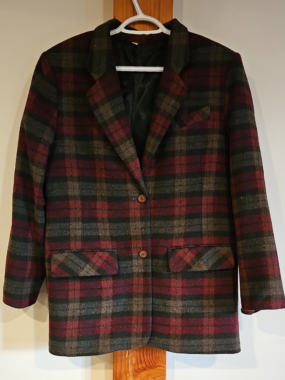 Vintage Reitmans Burgundy & Green Plaid Blazer - Picture 2 of 15